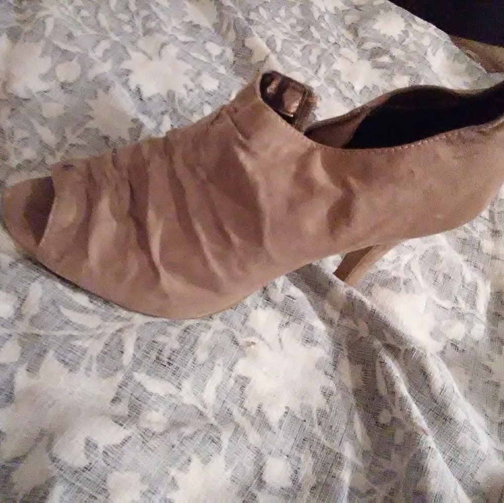 Rampage booties tan beige